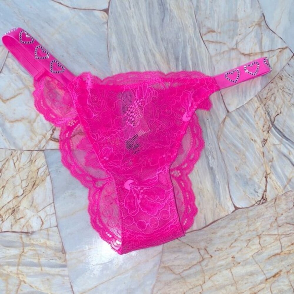 XL New VERY SEXY Panty Underwear Heart V-String Lace Mesh Brazilian Bombshell